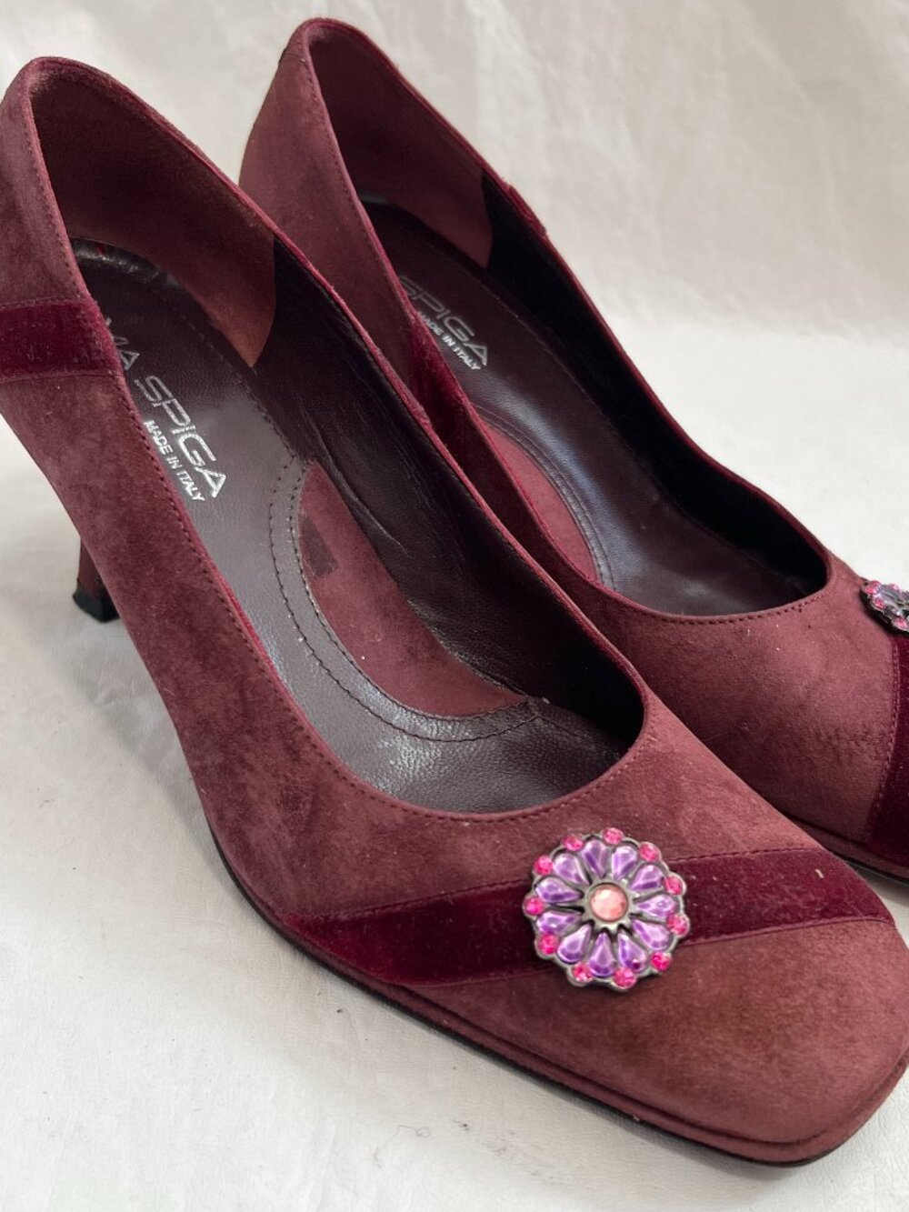 y2k Via Spiga pumps maroon suede velvet stripe size 8 slip on high heels 2000s